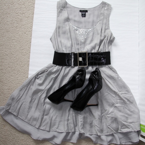Doki Geki Dresses & Skirts - Doki Geki gray flowy dress with metal decorations